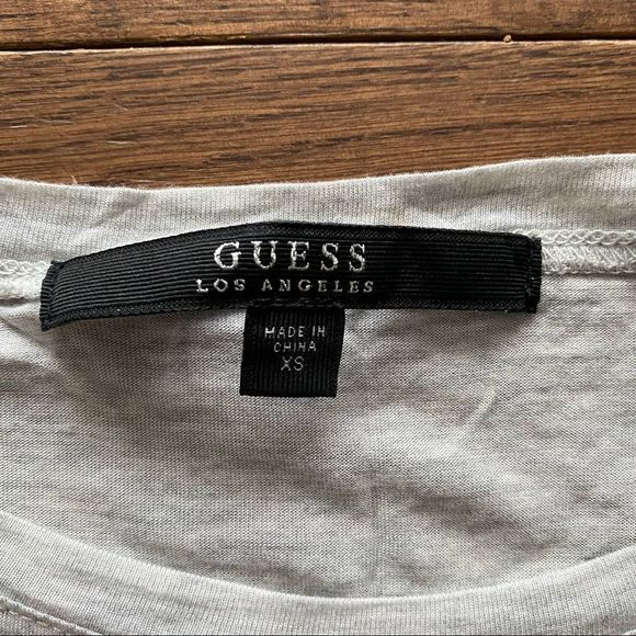 ✨50% OFF✨ Guess Tank Top - Picture 6 of 8